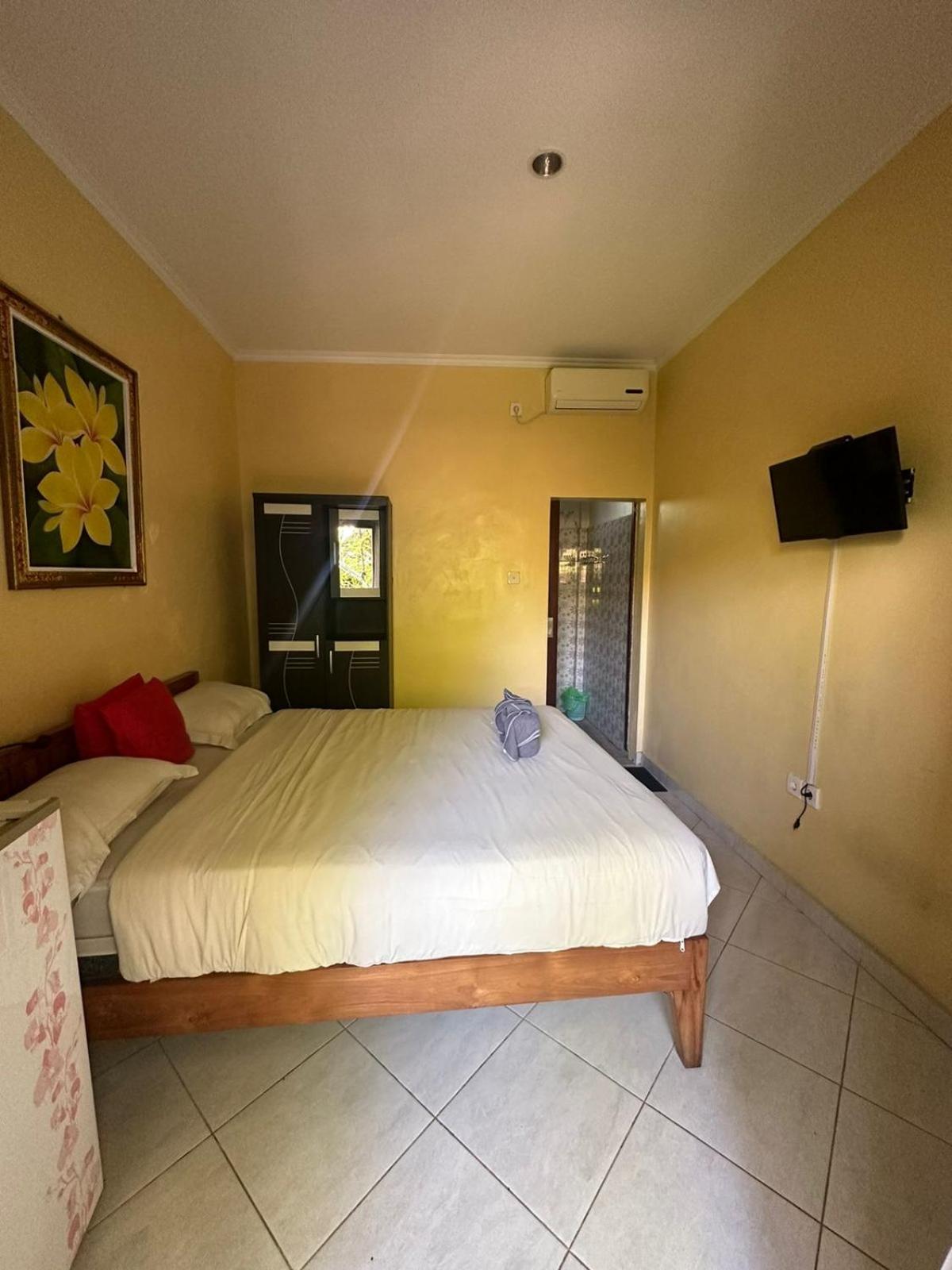 Sari Buana Bed & Breakfast Кута Экстерьер фото