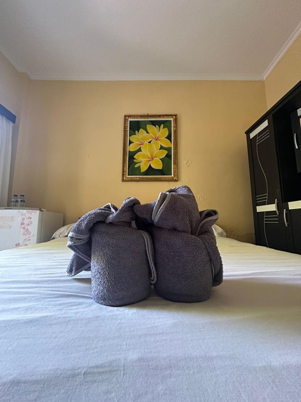 Sari Buana Bed & Breakfast Кута Экстерьер фото