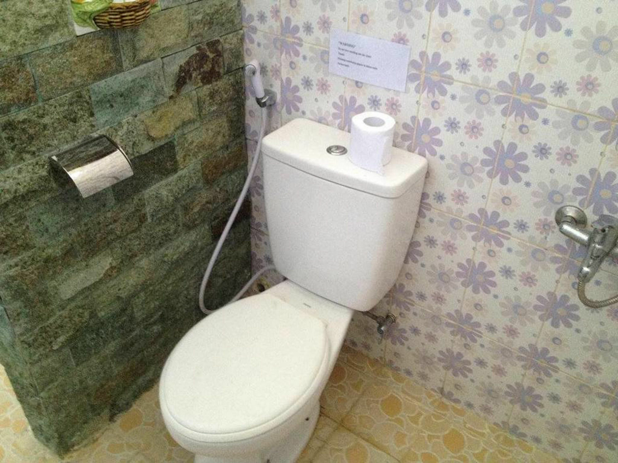 Sari Buana Bed & Breakfast Кута Экстерьер фото