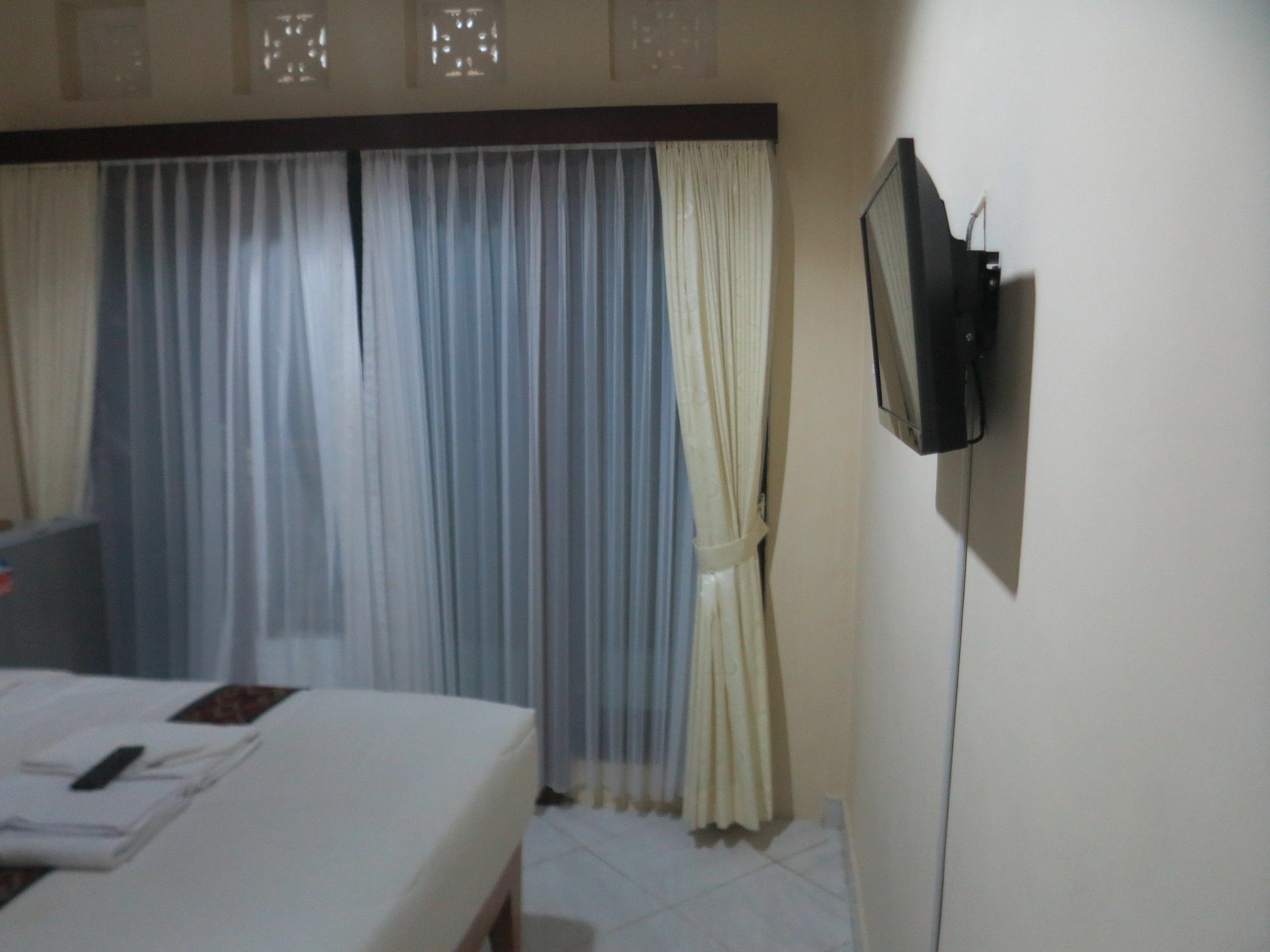 Sari Buana Bed & Breakfast Кута Экстерьер фото
